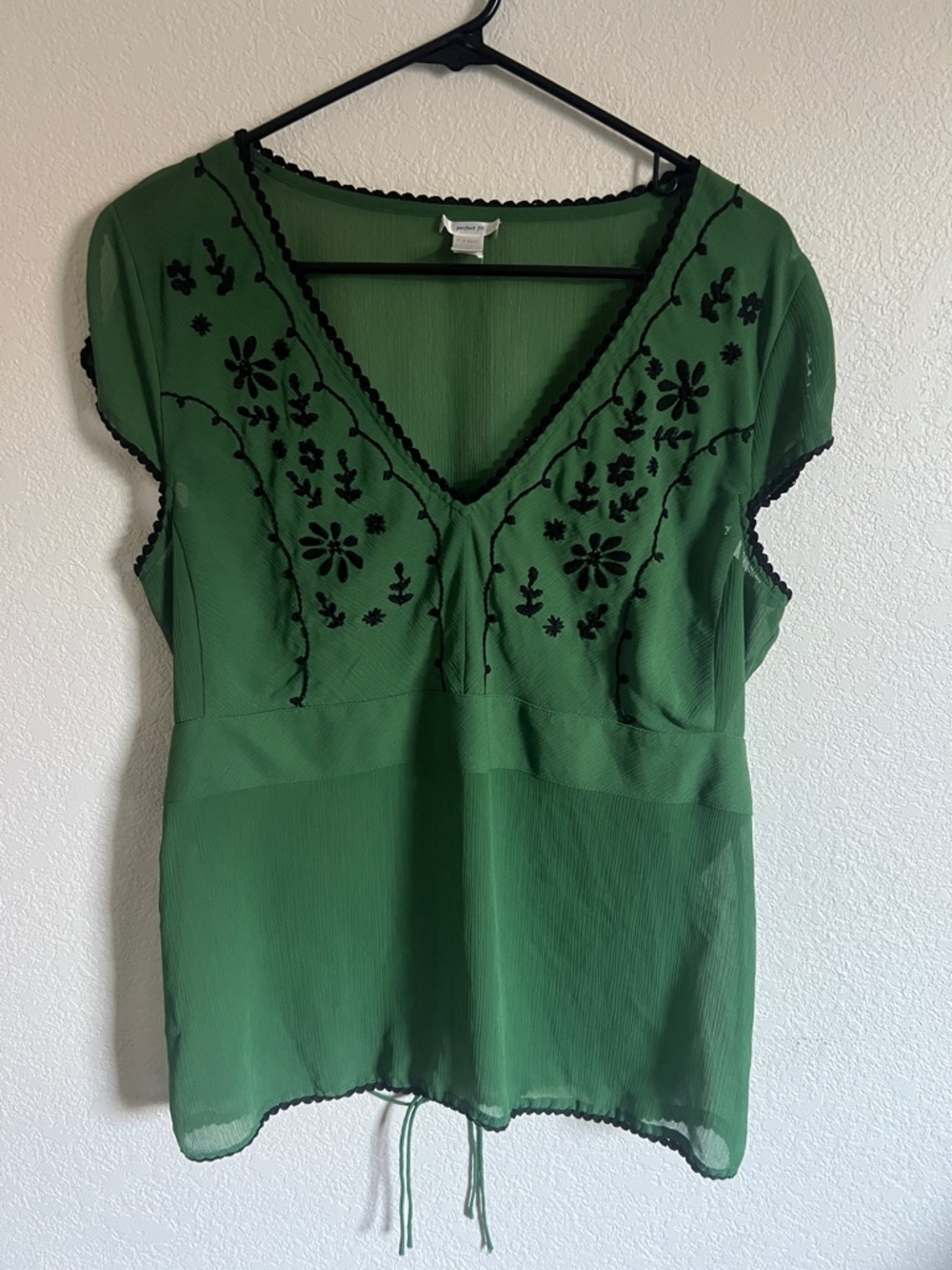 Old Navy Y2K Embroidered Chiffon Blouse